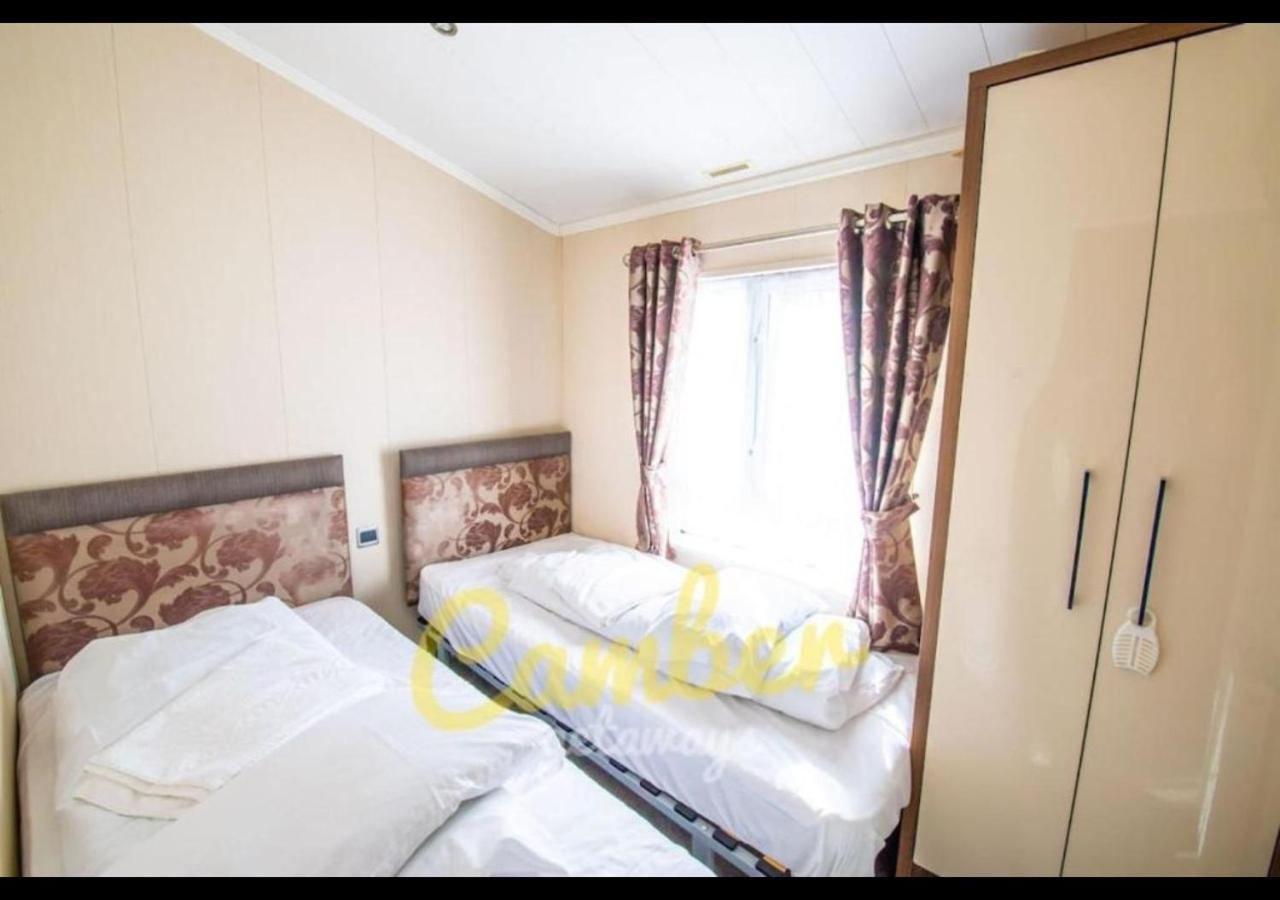 Mp768 - Camber Sands Holiday Park - Huge Lodge - Small Dog Friendly - Sleeps 8 Exteriör bild