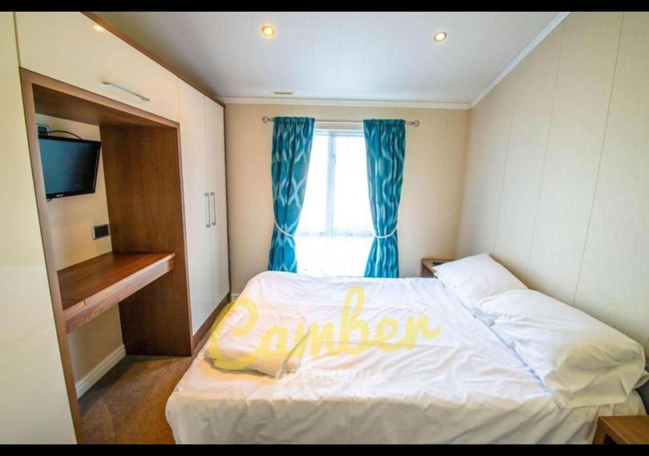 Mp768 - Camber Sands Holiday Park - Huge Lodge - Small Dog Friendly - Sleeps 8 Exteriör bild