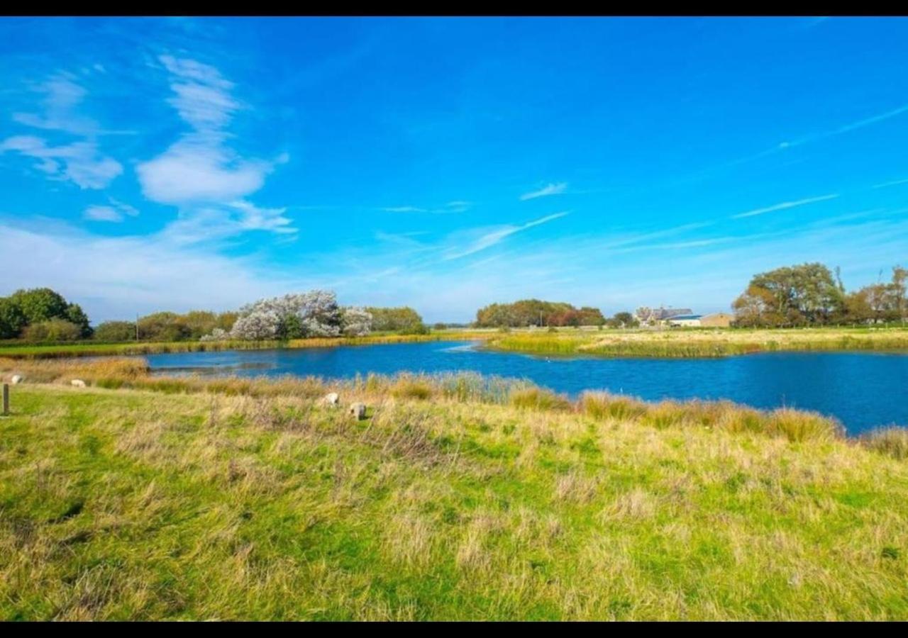 Mp768 - Camber Sands Holiday Park - Huge Lodge - Small Dog Friendly - Sleeps 8 Exteriör bild